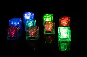 Glaçon LED multicolore